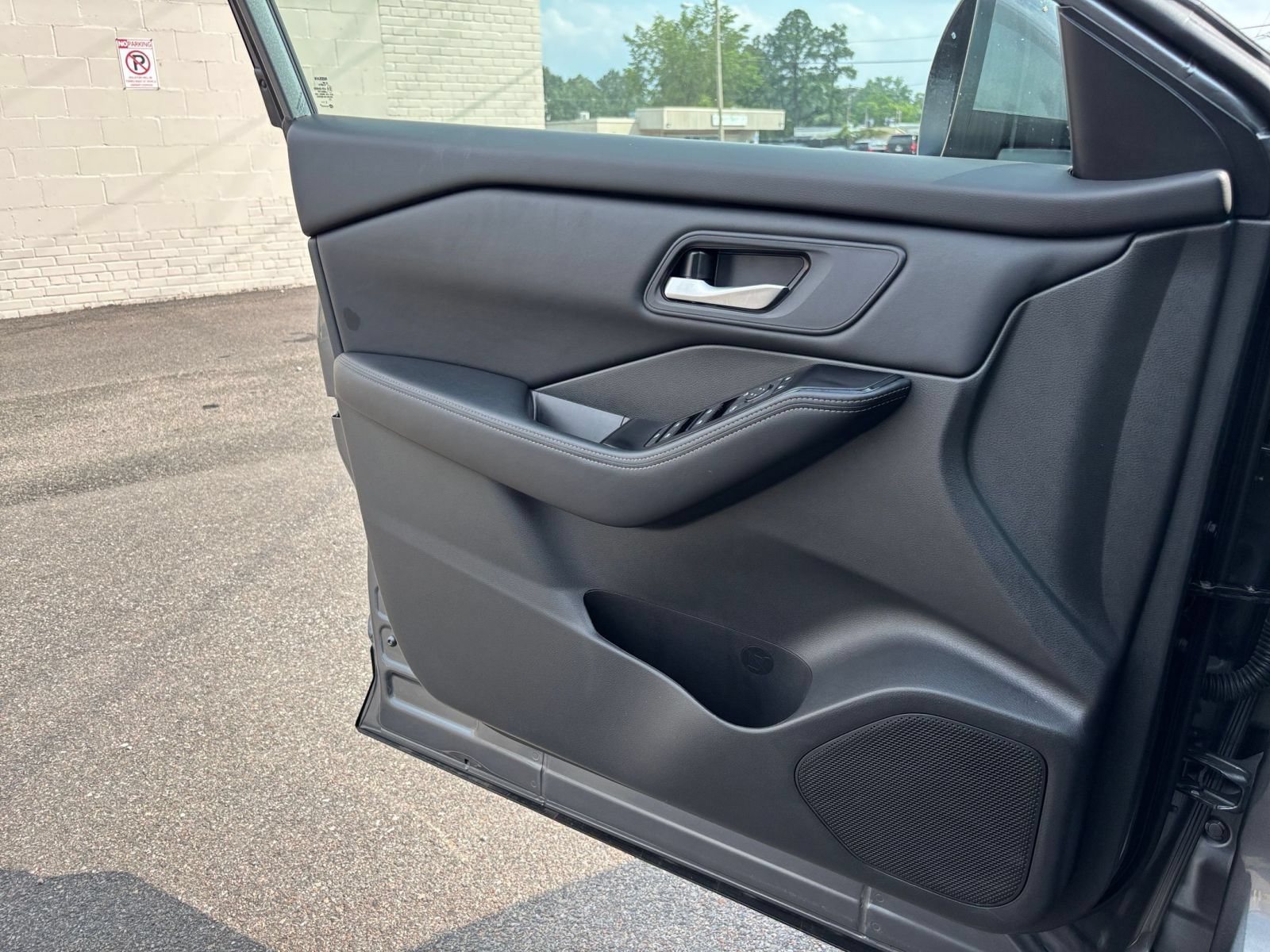 Used 2026 Nissan Rogue SV AWD/4WD image 18