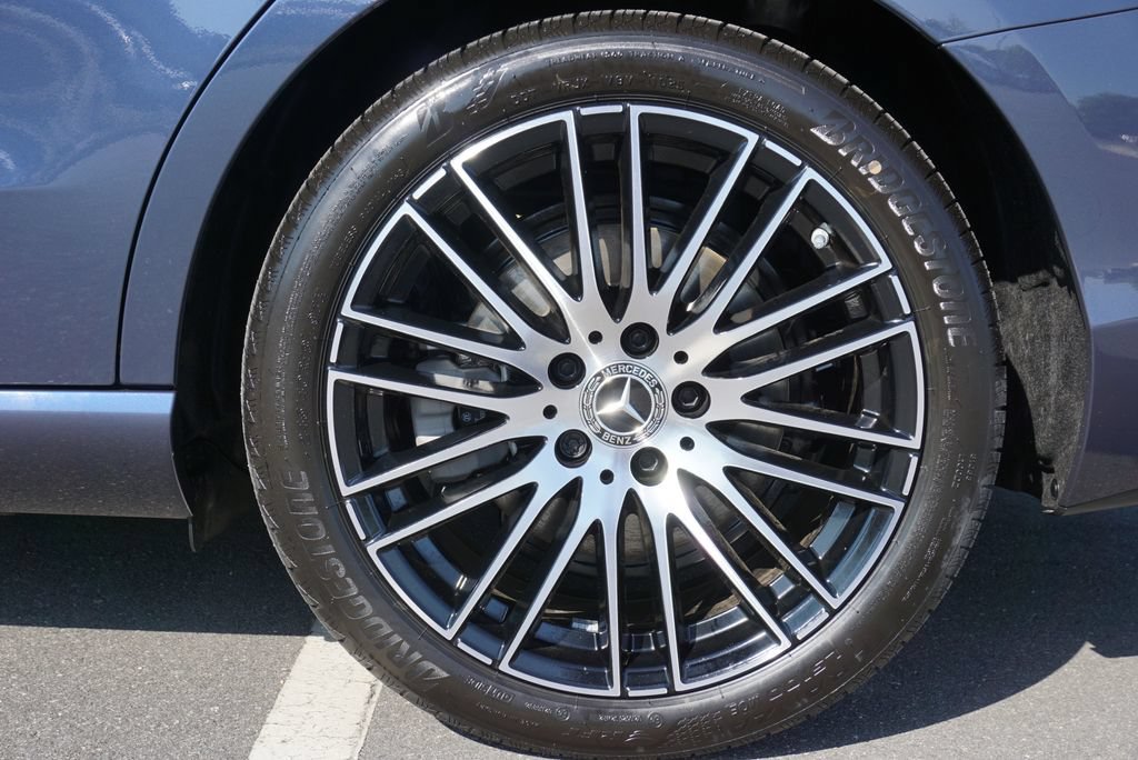 Certified 2025 Mercedes-Benz C 300 Sedan image 19