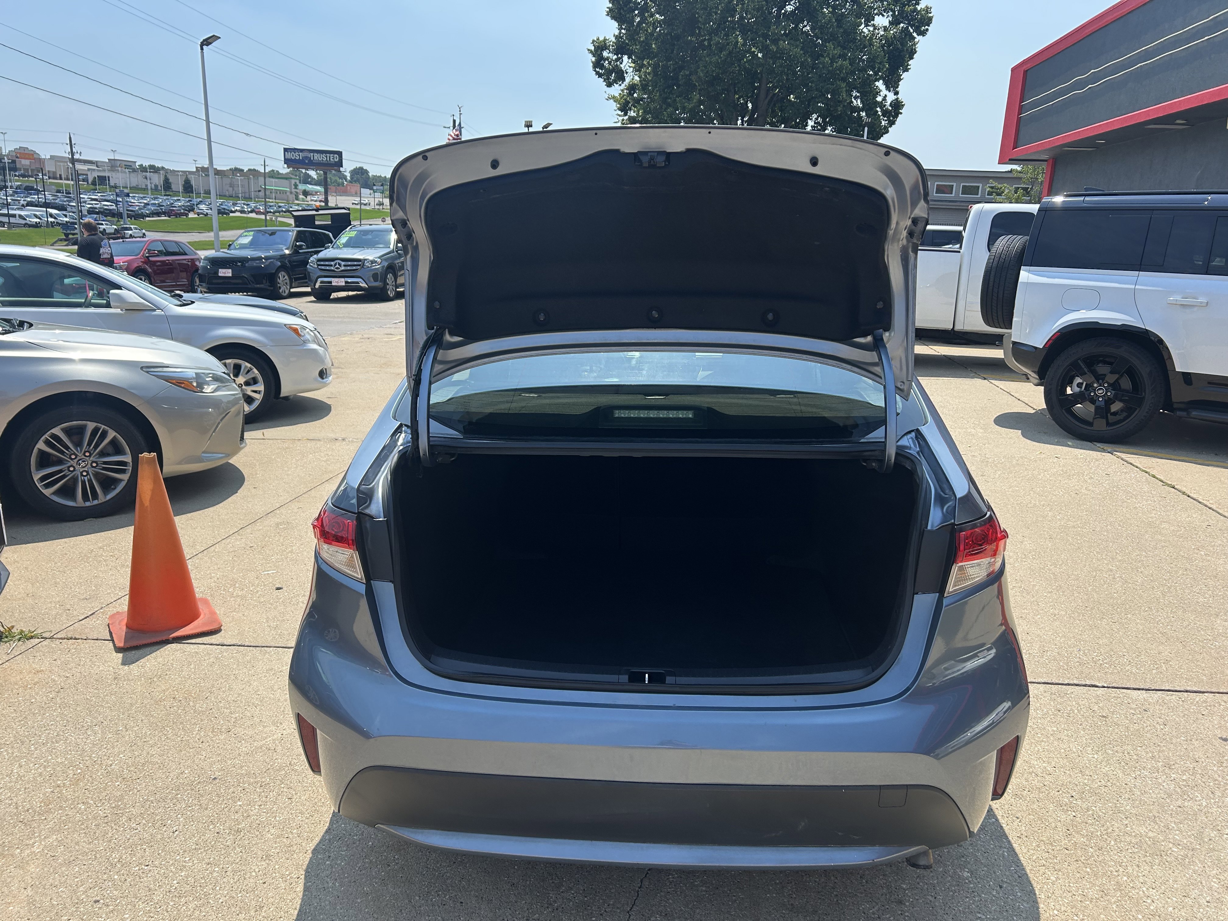 Used 2020 Toyota Corolla LE image 7