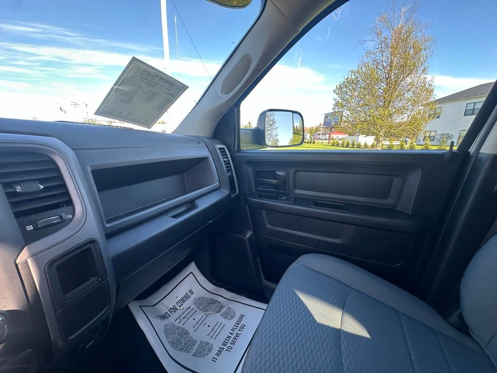 Used 2018 RAM 3500 Tradesman w/ Chrome Appearance Group AWD/4WD image 16