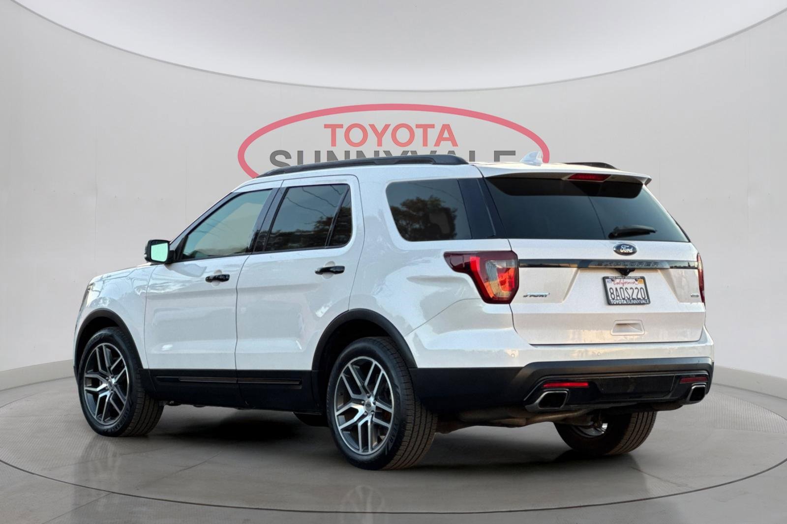 Used 2017 Ford Explorer Sport w/ Equipment Group 401A image 7