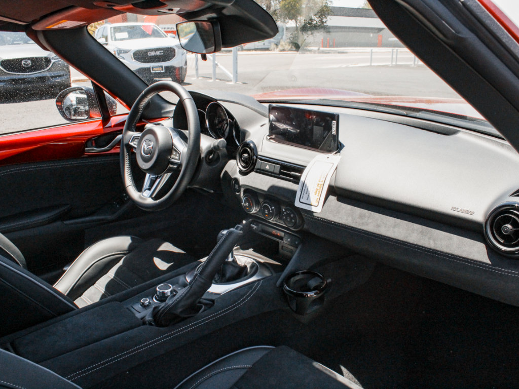 New 2026 MAZDA MX-5 Miata RF Club w/ Interior Package RWD image 28