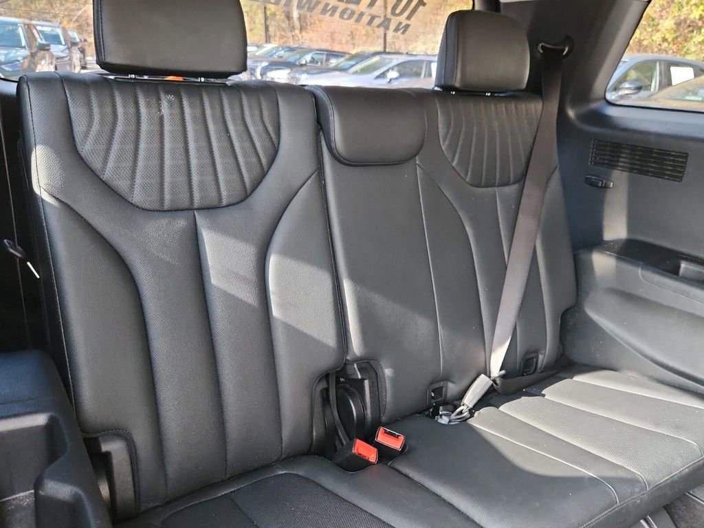 Used 2024 Hyundai Palisade Limited image 19
