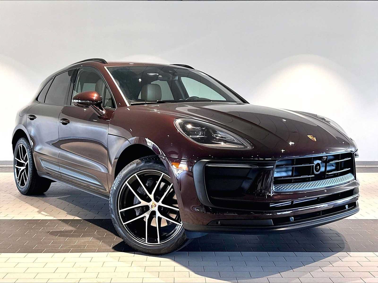 Used 2024 Porsche Macan AWD/4WD image 13
