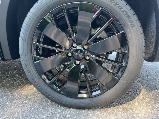 New 2026 Mitsubishi Outlander SEL Black Edition FWD image 11