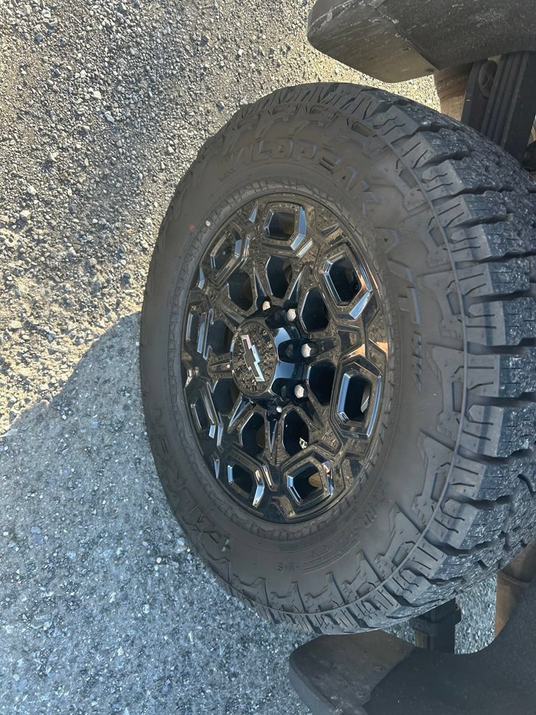 Used 2021 Chevrolet Silverado 2500 LTZ w/ LTZ Plus Package AWD/4WD image 13