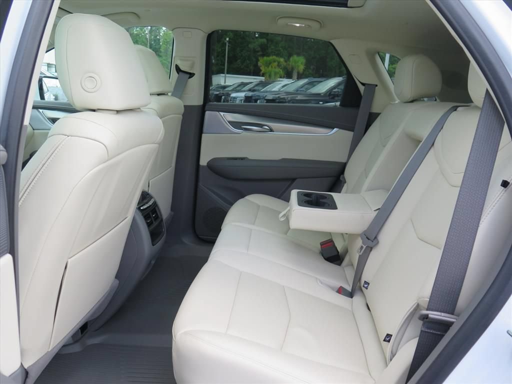 New 2026 Cadillac XT5 Premium Luxury w/ Driver Assist Package FWD image 24