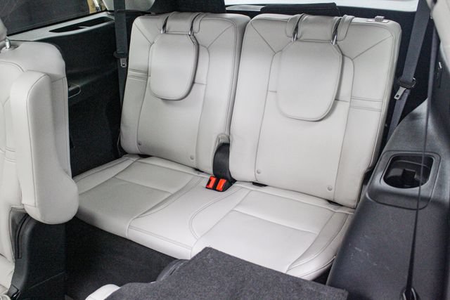 Used 2025 Lincoln Aviator AWD image 17