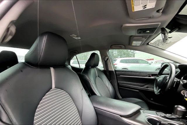 Used 2021 Toyota Camry SE FWD image 22