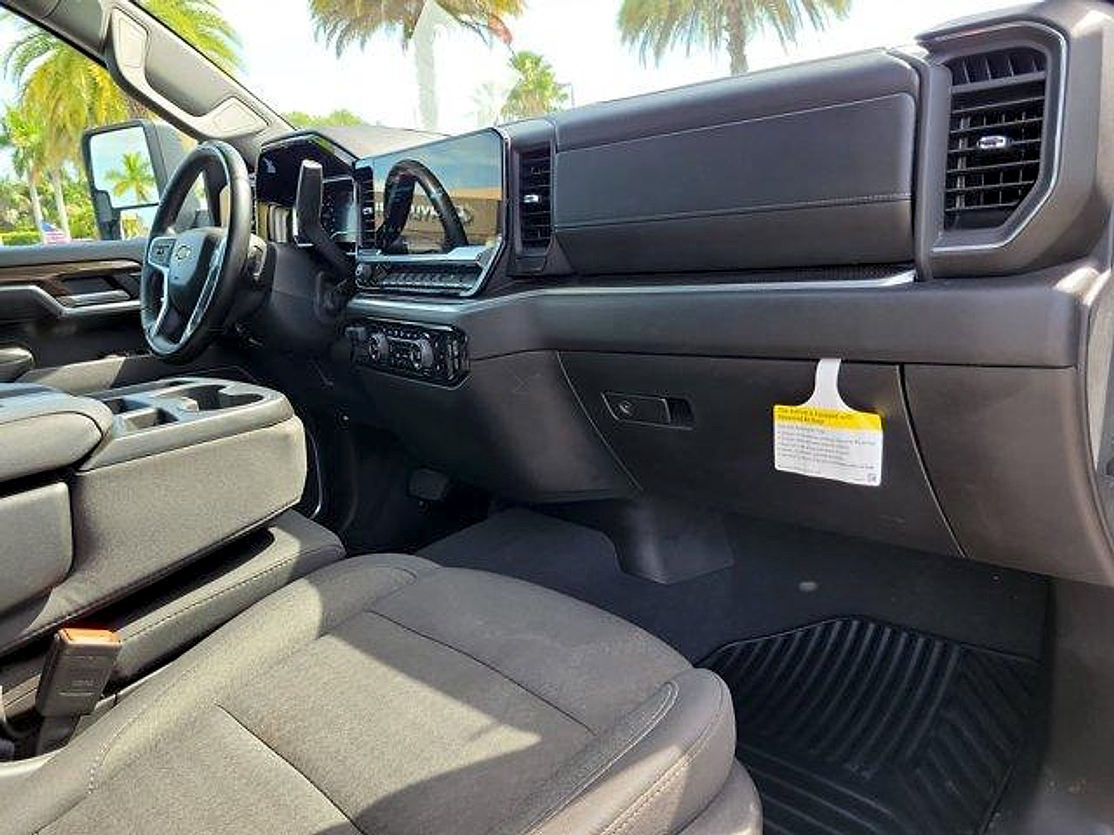 Used 2025 Chevrolet Silverado 2500 LT w/ Convenience Package AWD/4WD image 15