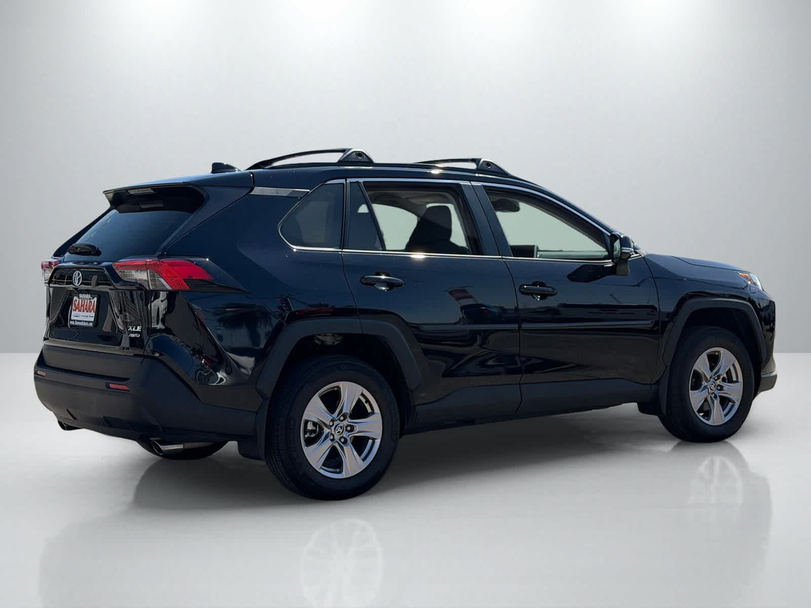 Used 2024 Toyota RAV4 XLE AWD/4WD image 7