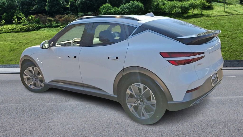 Used 2025 Genesis GV60 RWD image 6