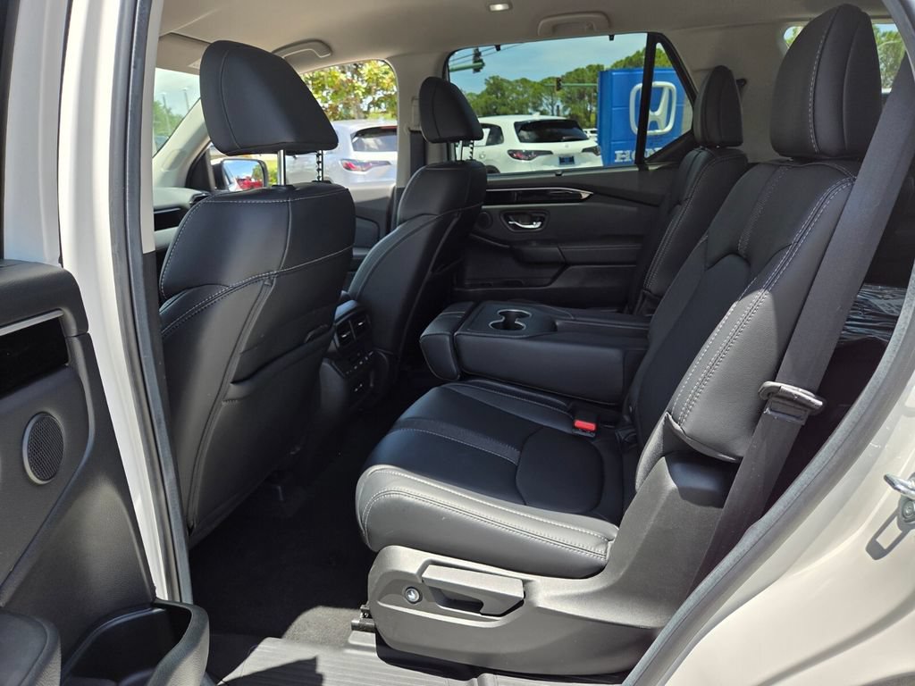 Certified 2025 Honda Pilot EX-L image 11