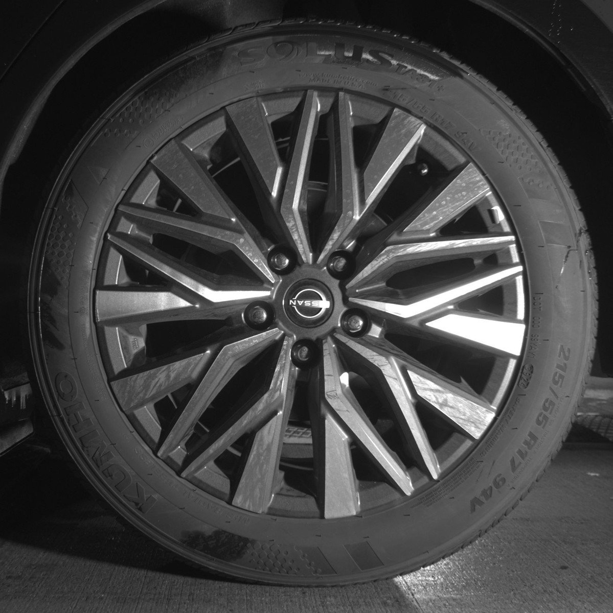 Used 2025 Nissan Altima 2.5 SV image 14