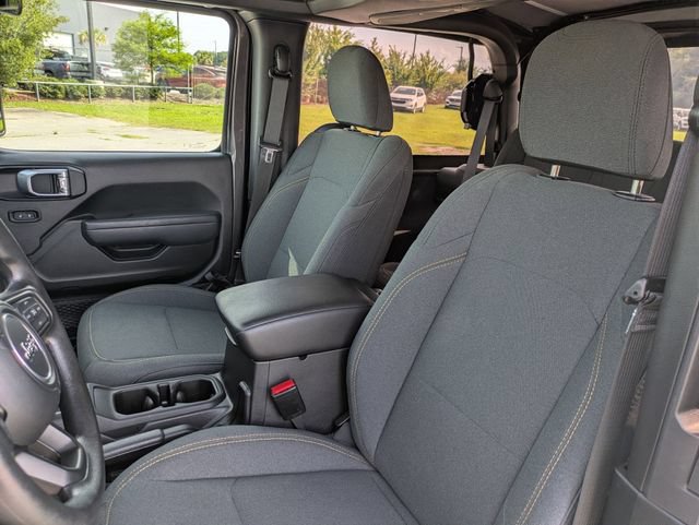 Used 2025 Jeep Wrangler Sport AWD/4WD image 15