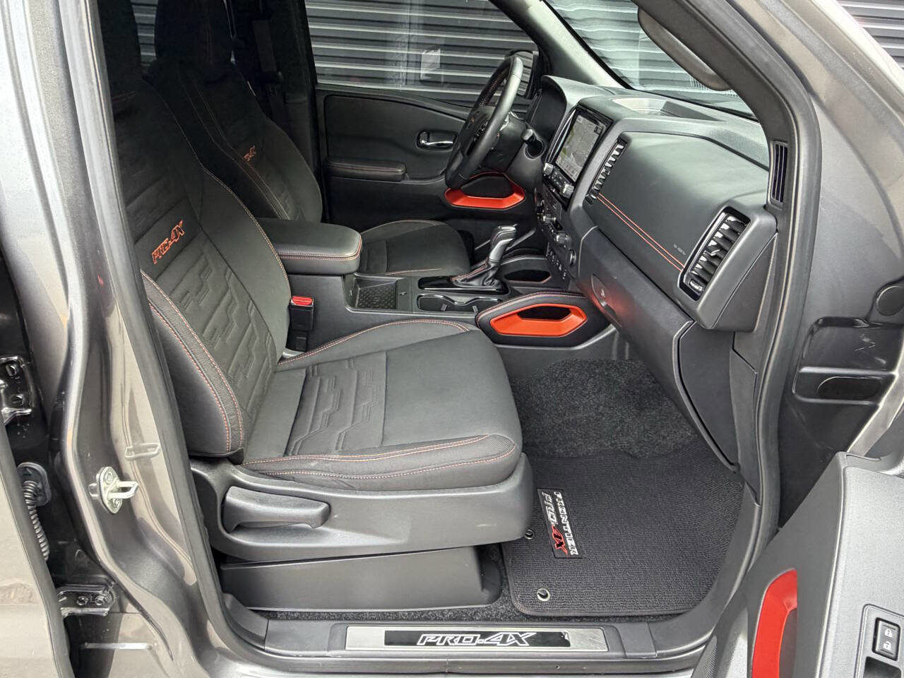Used 2023 Nissan Frontier PRO-4X w/ Pro Convenience Package image 23