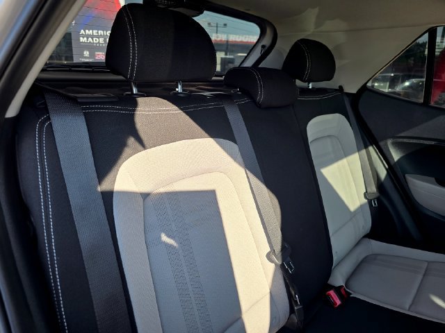 Used 2025 Hyundai Venue SEL FWD image 38
