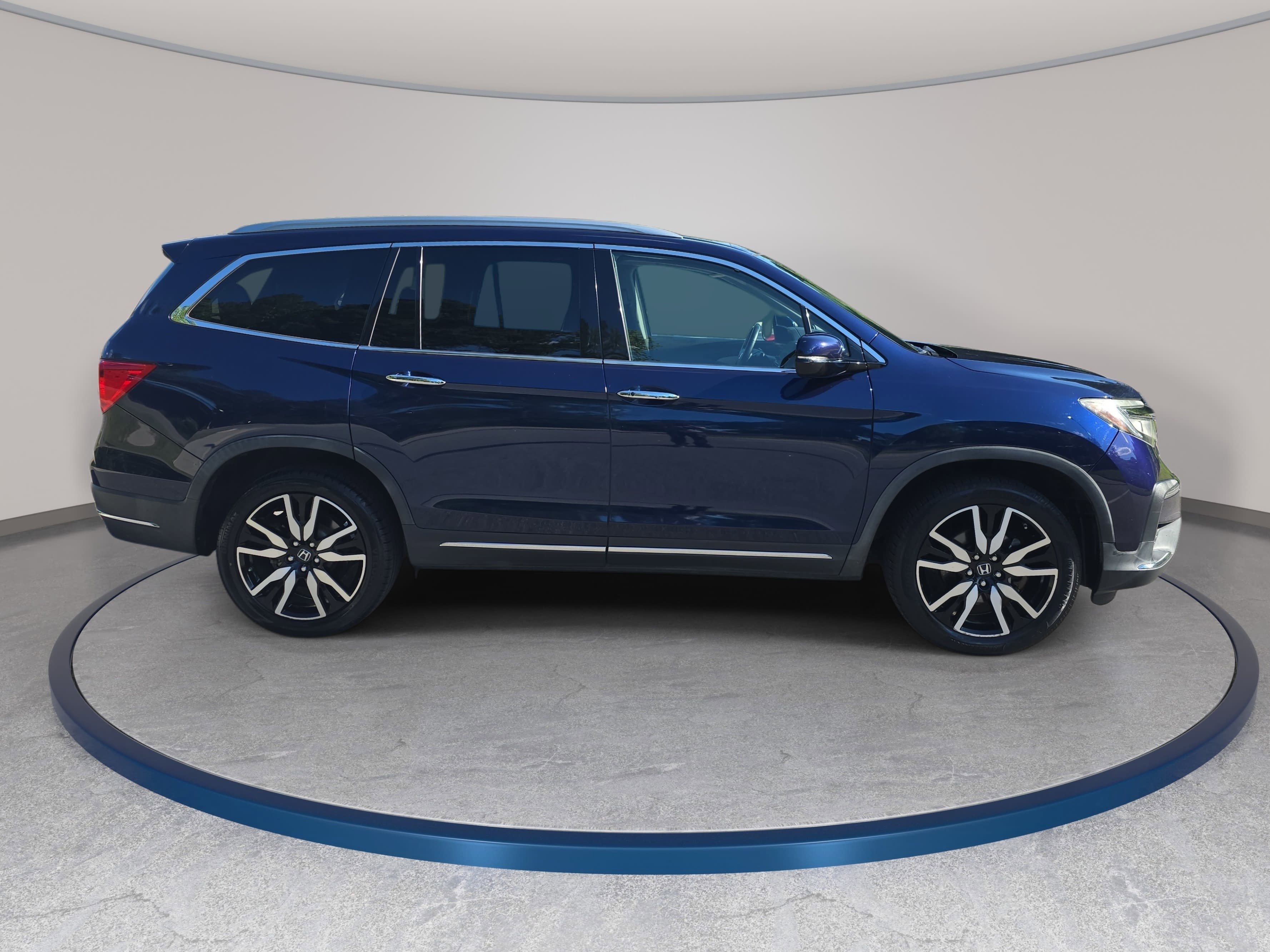 Used 2019 Honda Pilot Touring image 4