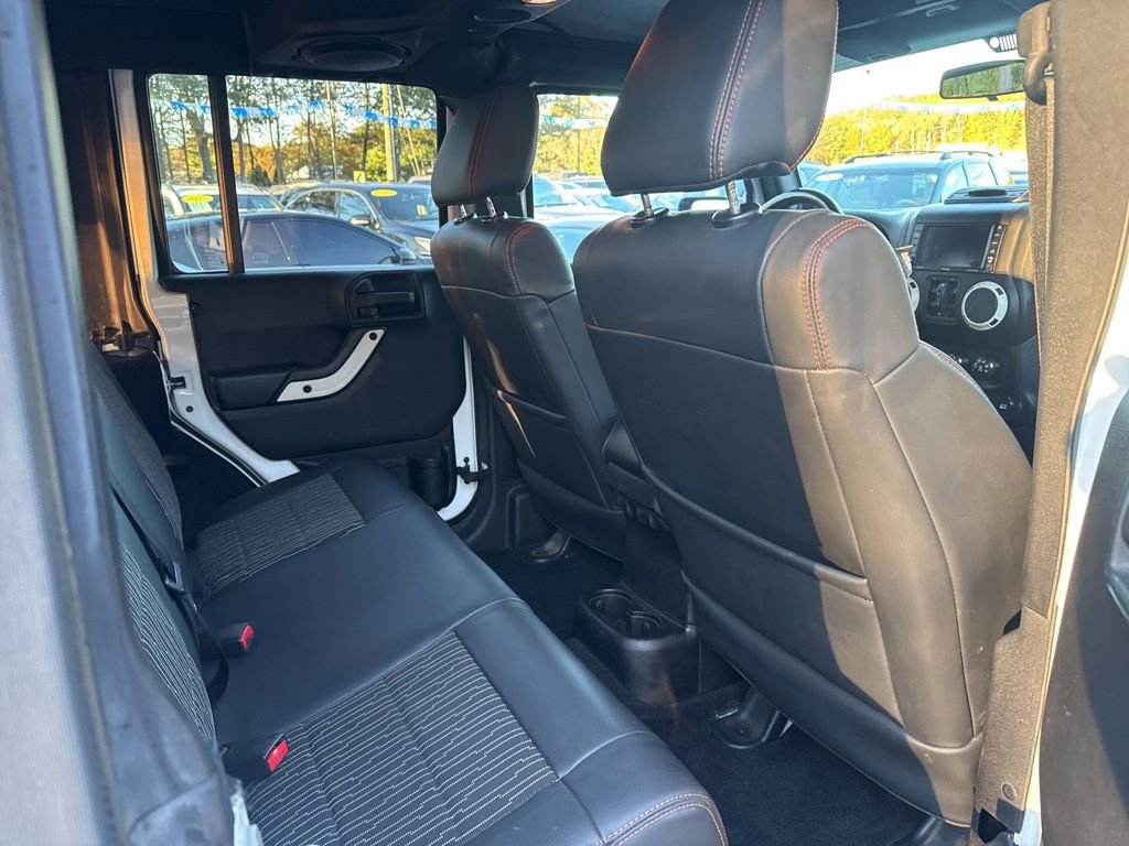 Used 2012 Jeep Wrangler Unlimited Sahara image 45
