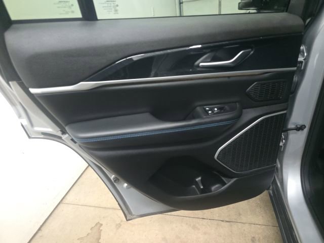 Used 2022 Jeep Grand Cherokee Trailhawk image 15