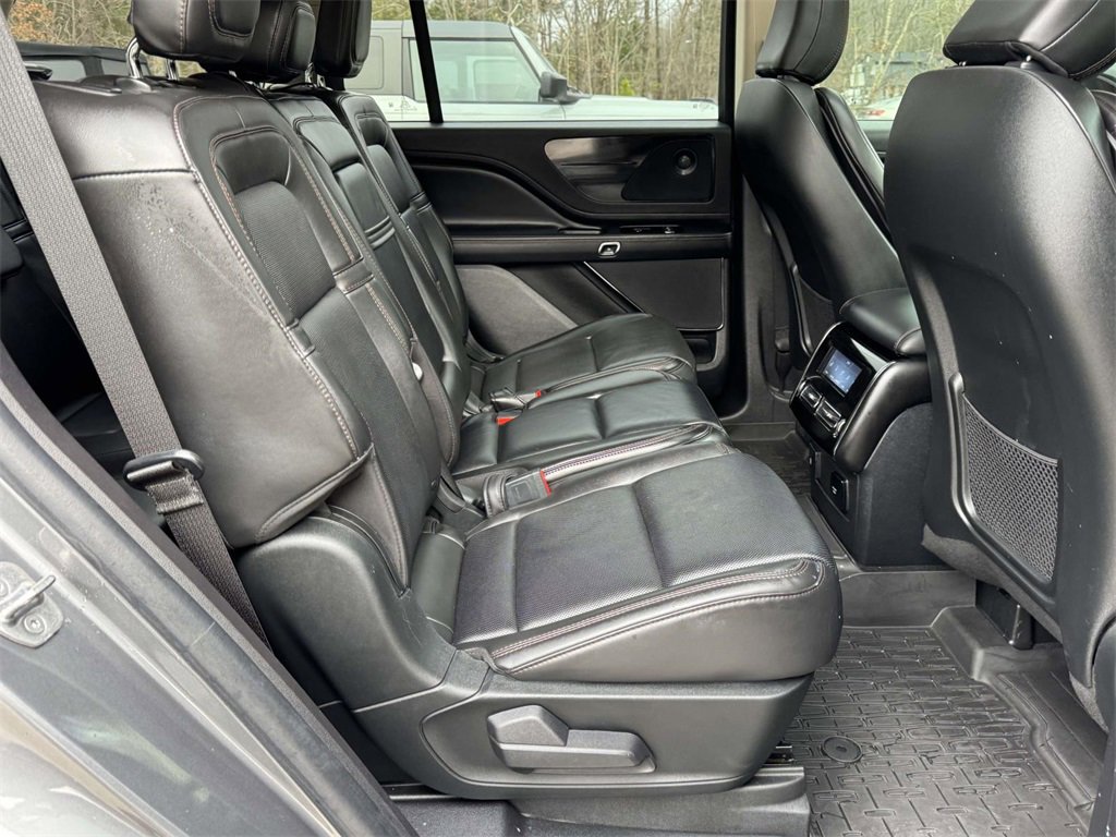 Used 2022 Lincoln Aviator Reserve w/ Elements Package Plus image 14
