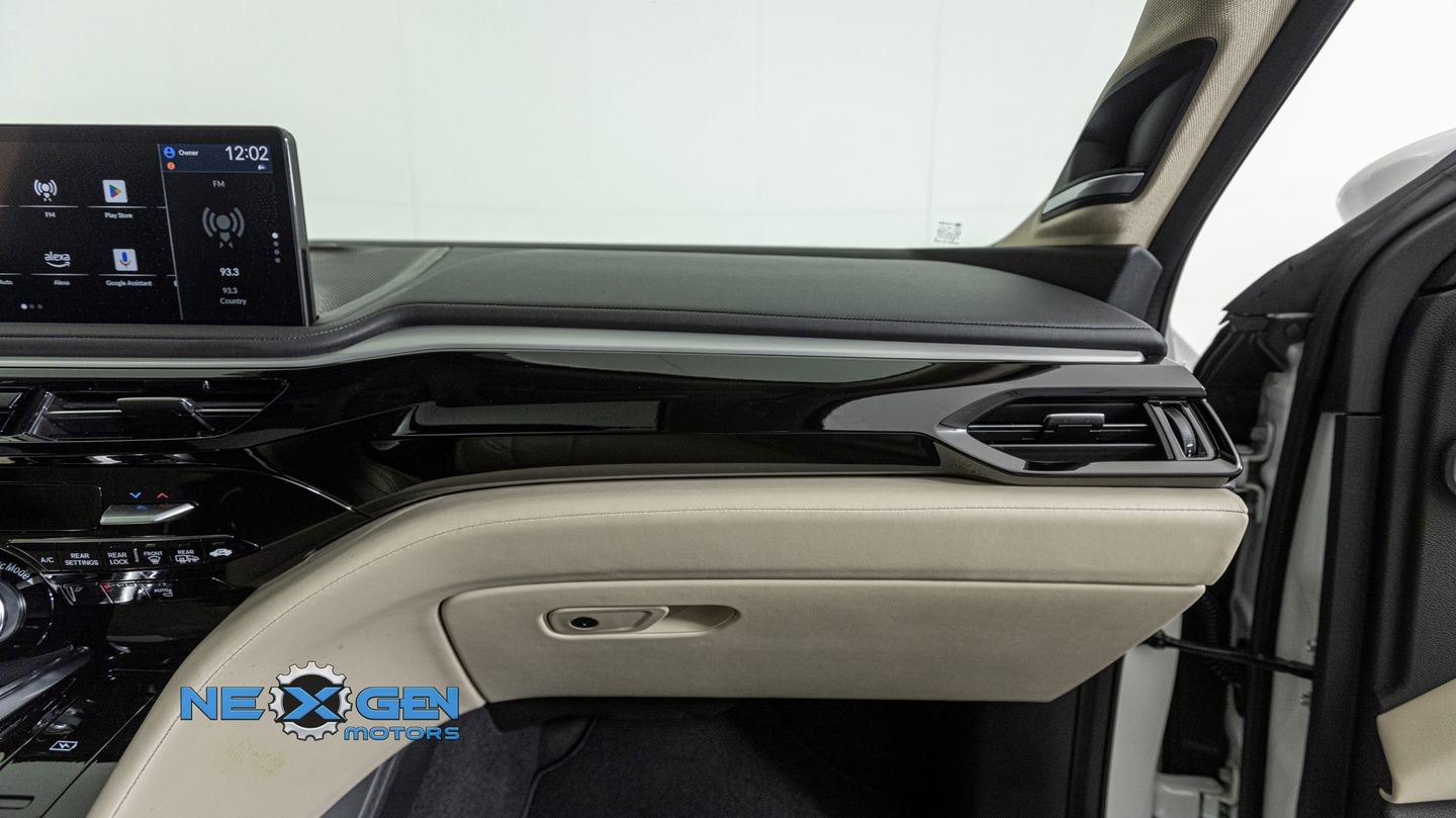 Used 2025 Acura MDX SH-AWD w/ Technology Package image 44