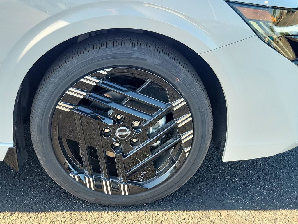 New 2026 Nissan Sentra SR w/ Floor Mat Package image 17