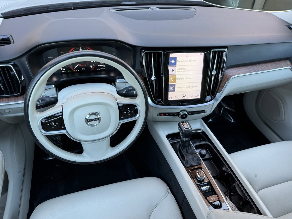 Used 2019 Volvo S60 T5 Momentum w/ Premium Package image 24