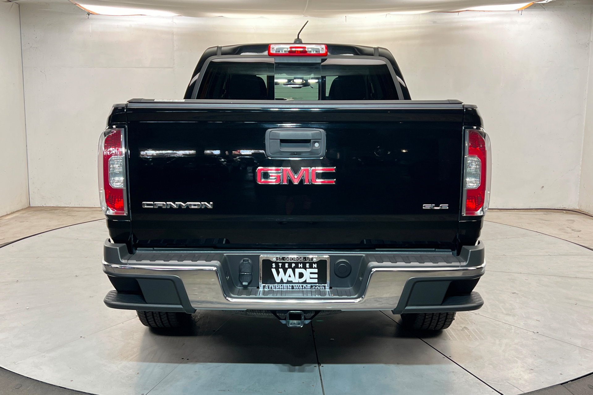 Used 2017 GMC Canyon SLE w/ Nightfall Edition RWD image 5