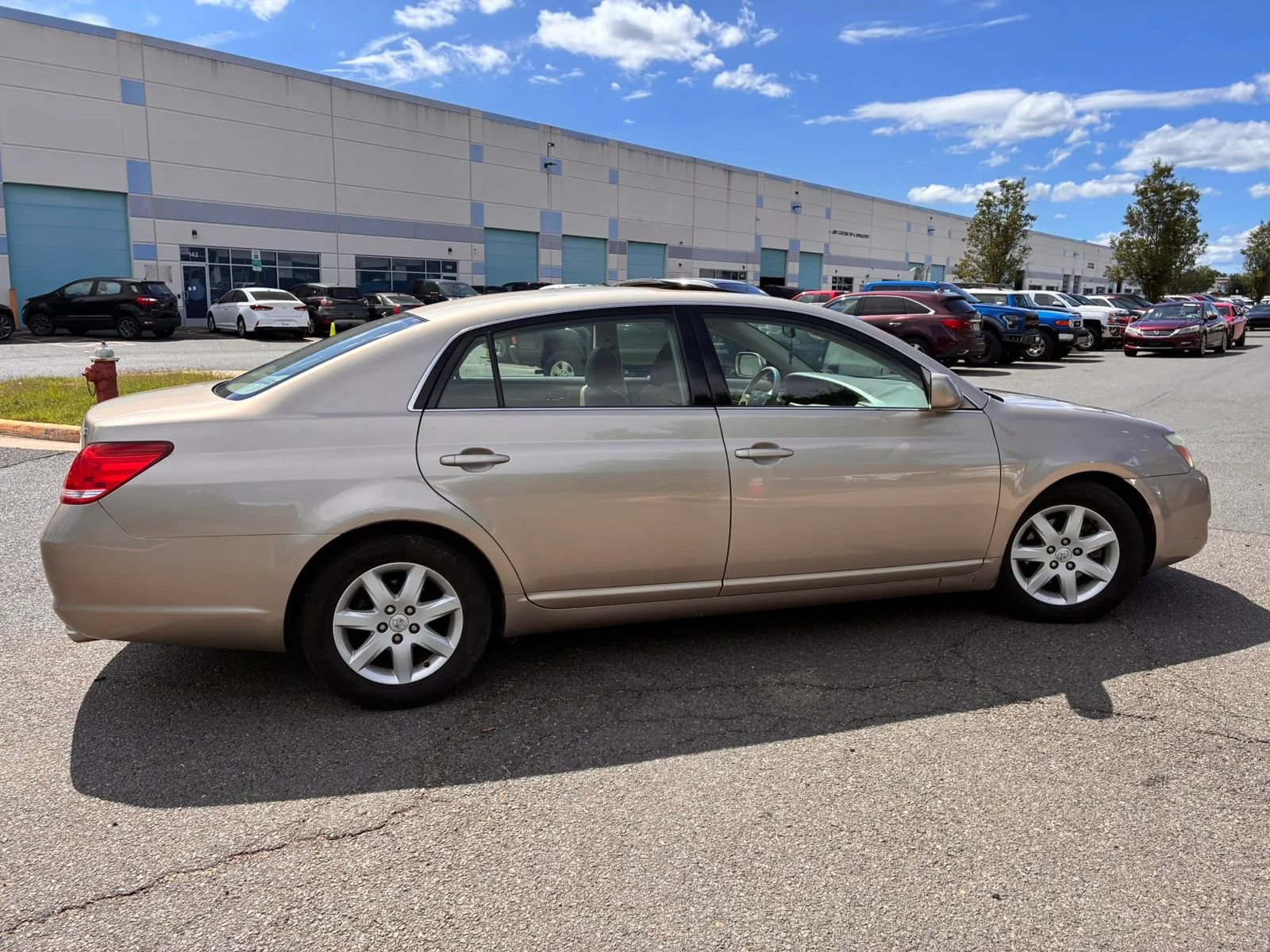 Used 2005 Toyota Avalon XL FWD image 8