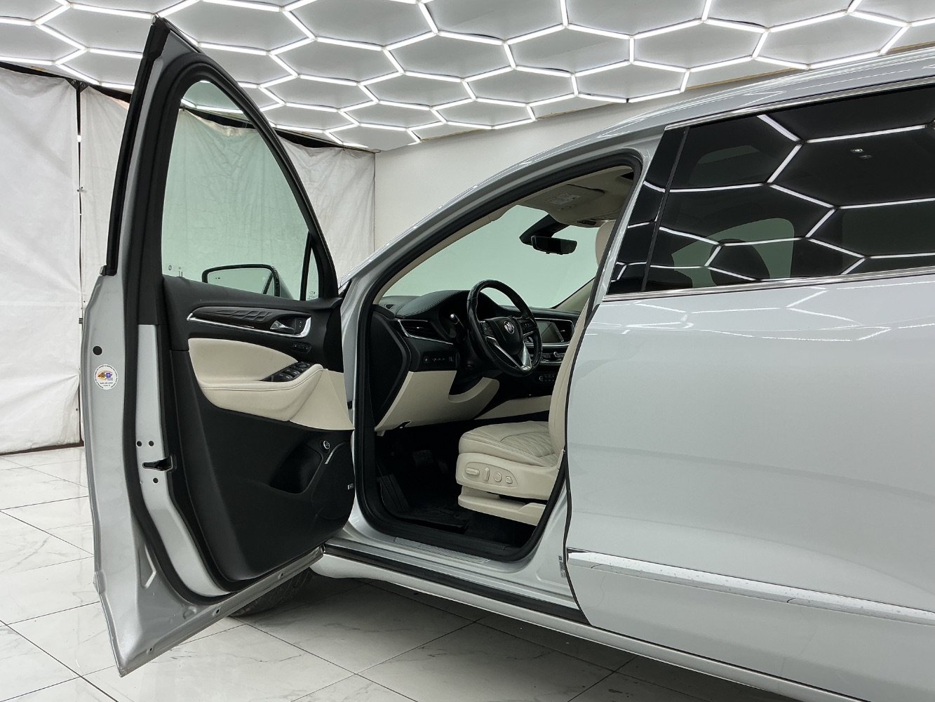 Used 2022 Buick Enclave Avenir w/ Trailering Package, 5000 lbs. AWD/4WD image 16