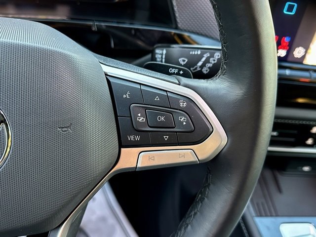 Certified 2025 Volkswagen Atlas Cross Sport SEL R-Line image 29