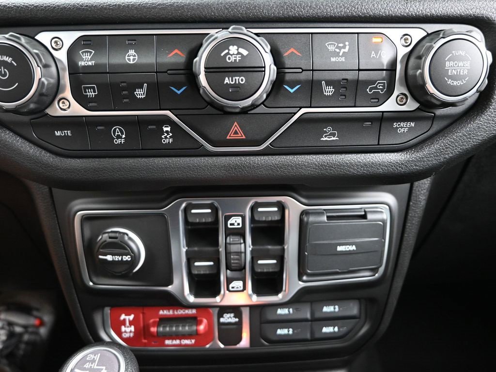 New 2025 Jeep Gladiator Willys image 25