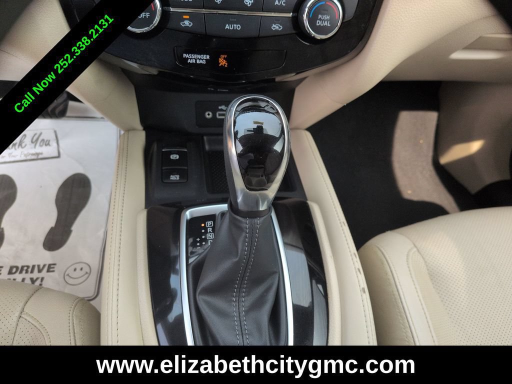Used 2019 Nissan Rogue SL FWD image 13