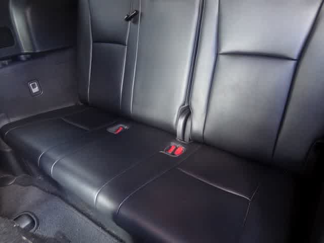 Used 2021 Toyota Highlander XSE FWD image 9