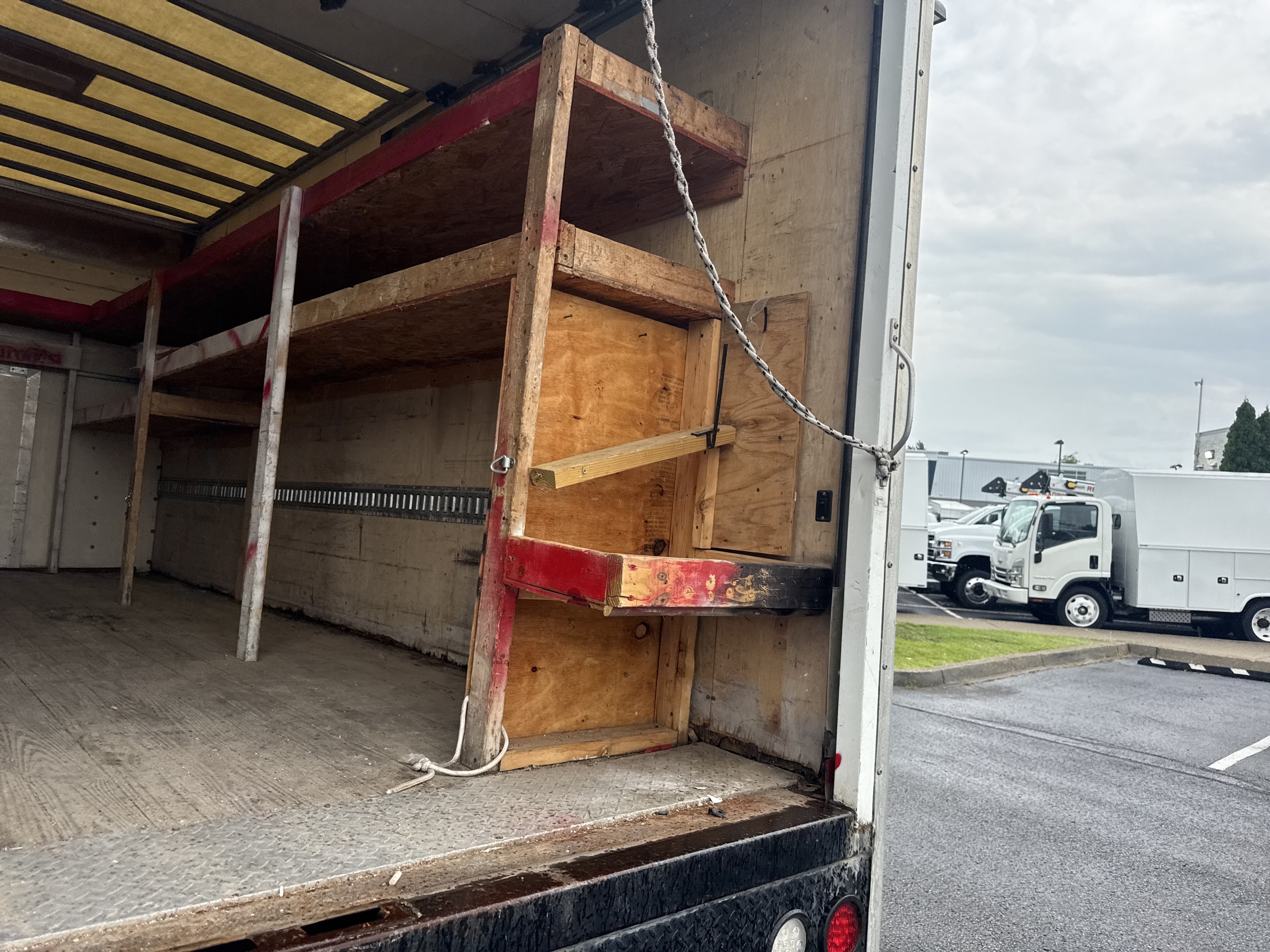 Used 2017 Chevrolet Express 3500 Extended RWD image 27