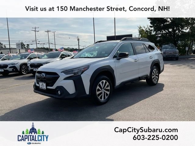 Used 2025 Subaru Outback Premium AWD/4WD image 3