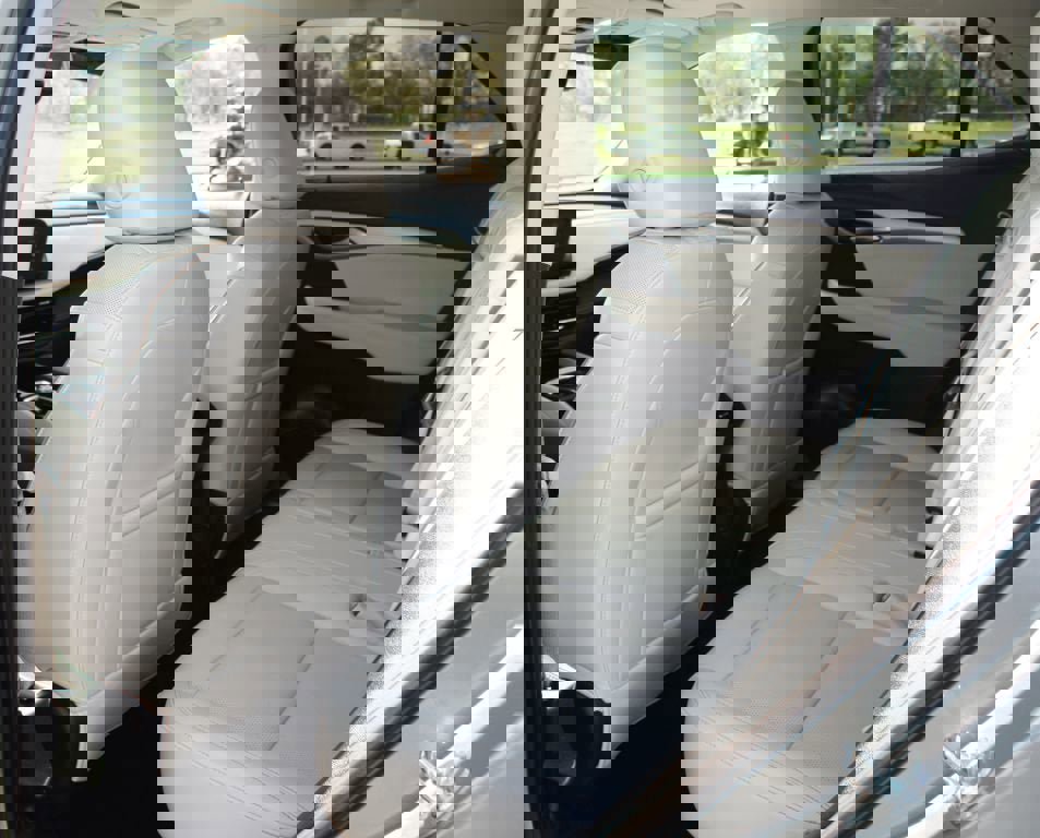 Used 2024 Buick Envision Avenir image 16