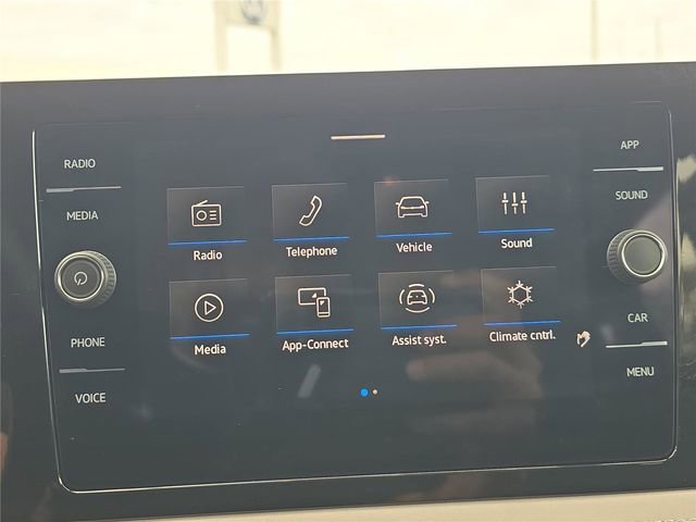 Used 2025 Volkswagen Taos SE image 18