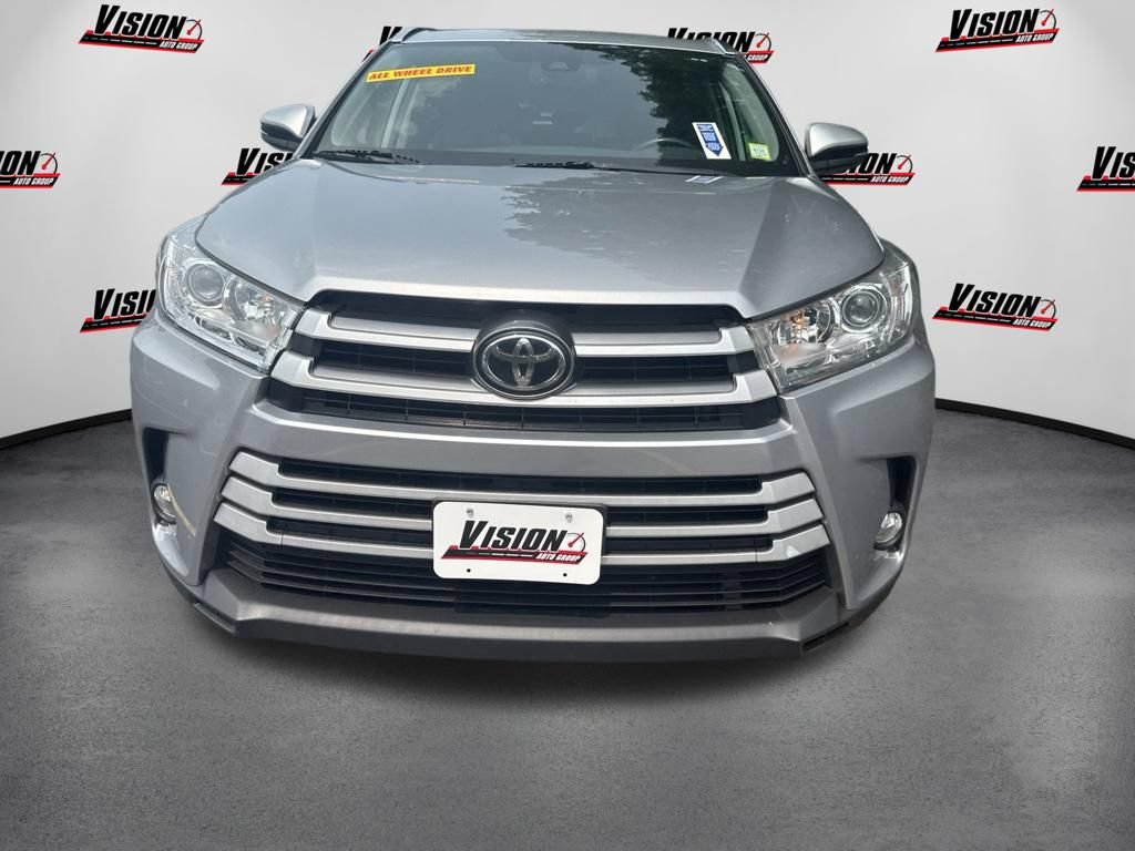Used 2019 Toyota Highlander XLE AWD/4WD video 2
