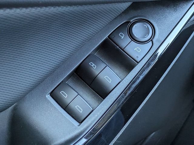 Used 2025 Chevrolet Equinox LT FWD image 24