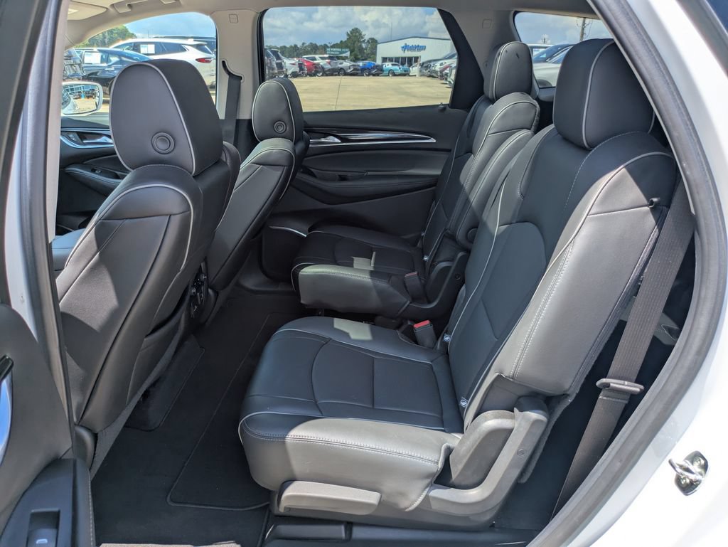 Used 2020 Buick Enclave Avenir w/ Avenir Technology Package AWD/4WD image 8
