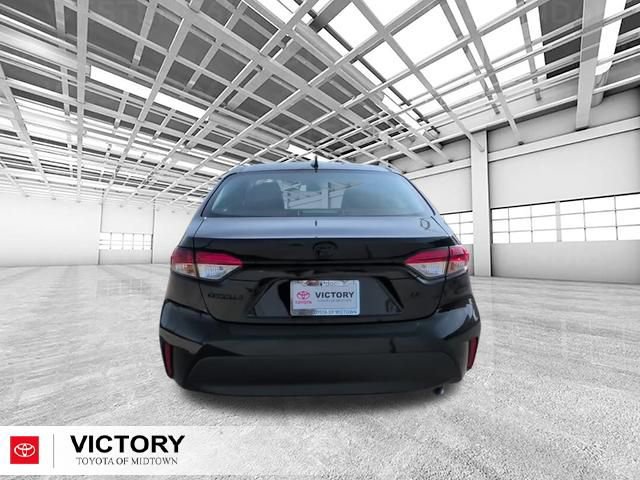 Used 2026 Toyota Corolla LE w/ LE Premium Package image 4