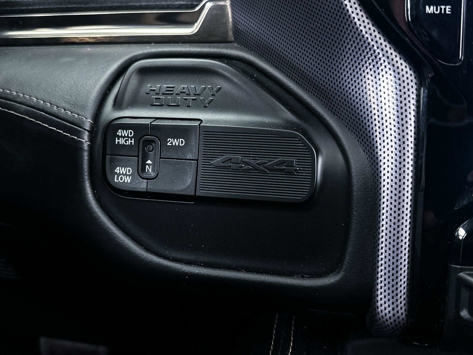 Used 2019 RAM 2500 Limited AWD/4WD image 26