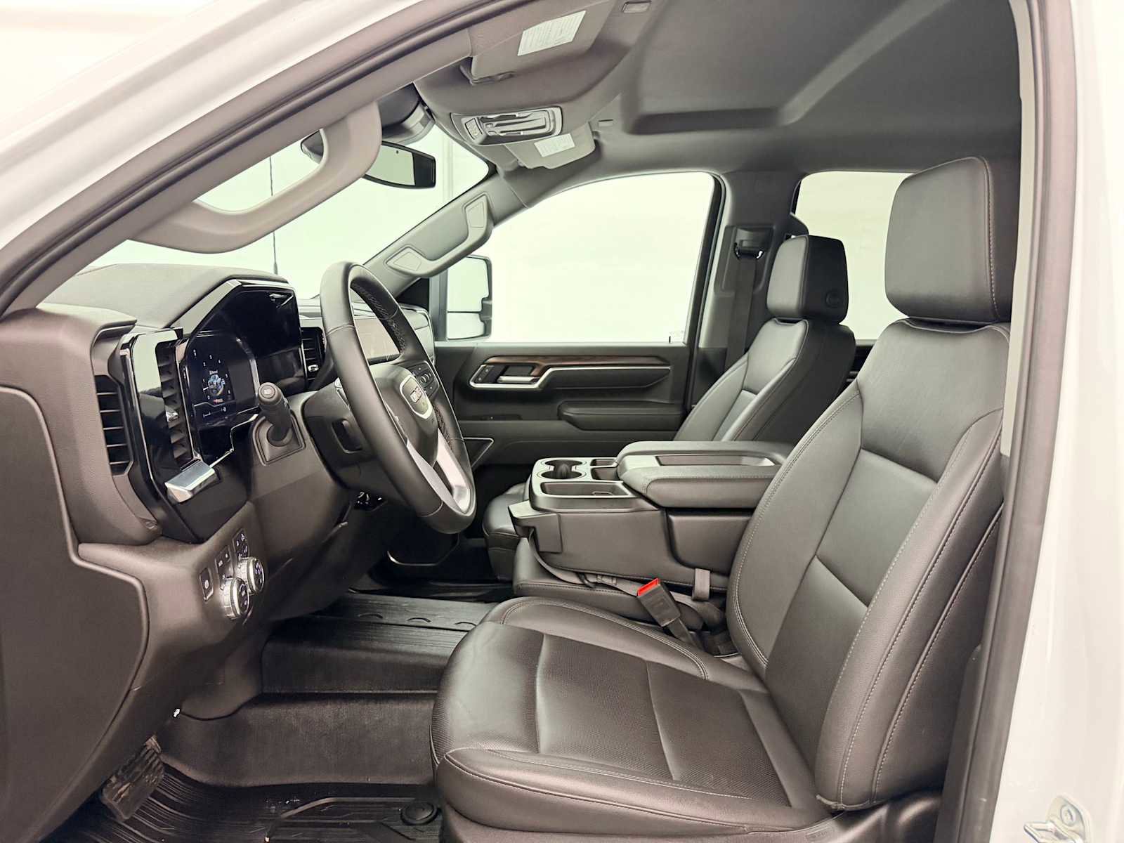 Used 2025 GMC Sierra 3500 SLT w/ X31 Off-Road Package image 19