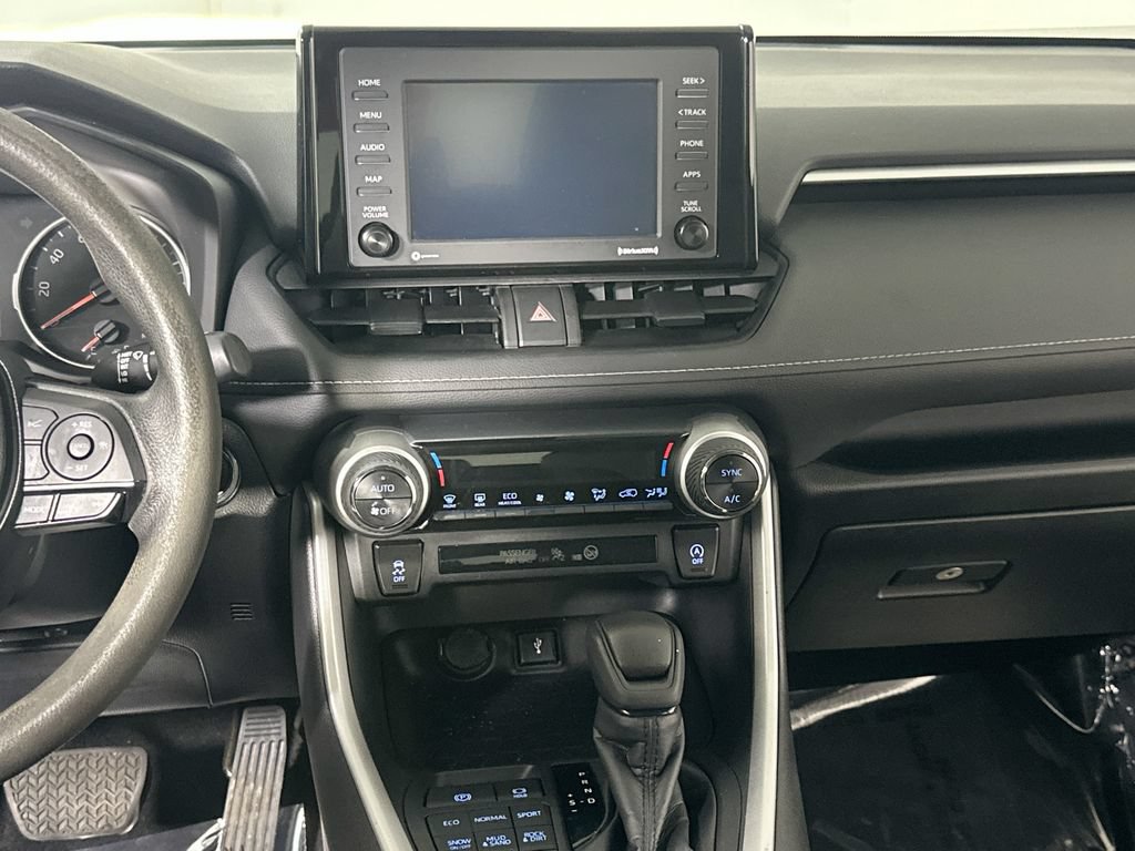 Used 2022 Toyota RAV4 XLE AWD/4WD image 20