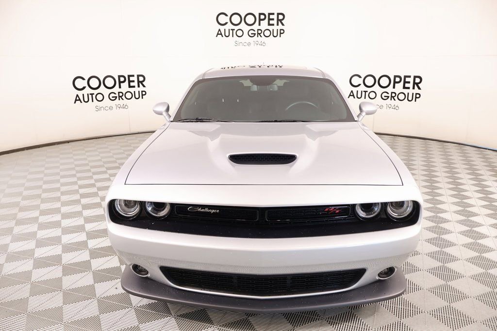 Used 2023 Dodge Challenger R/T w/ Plus Package image 9