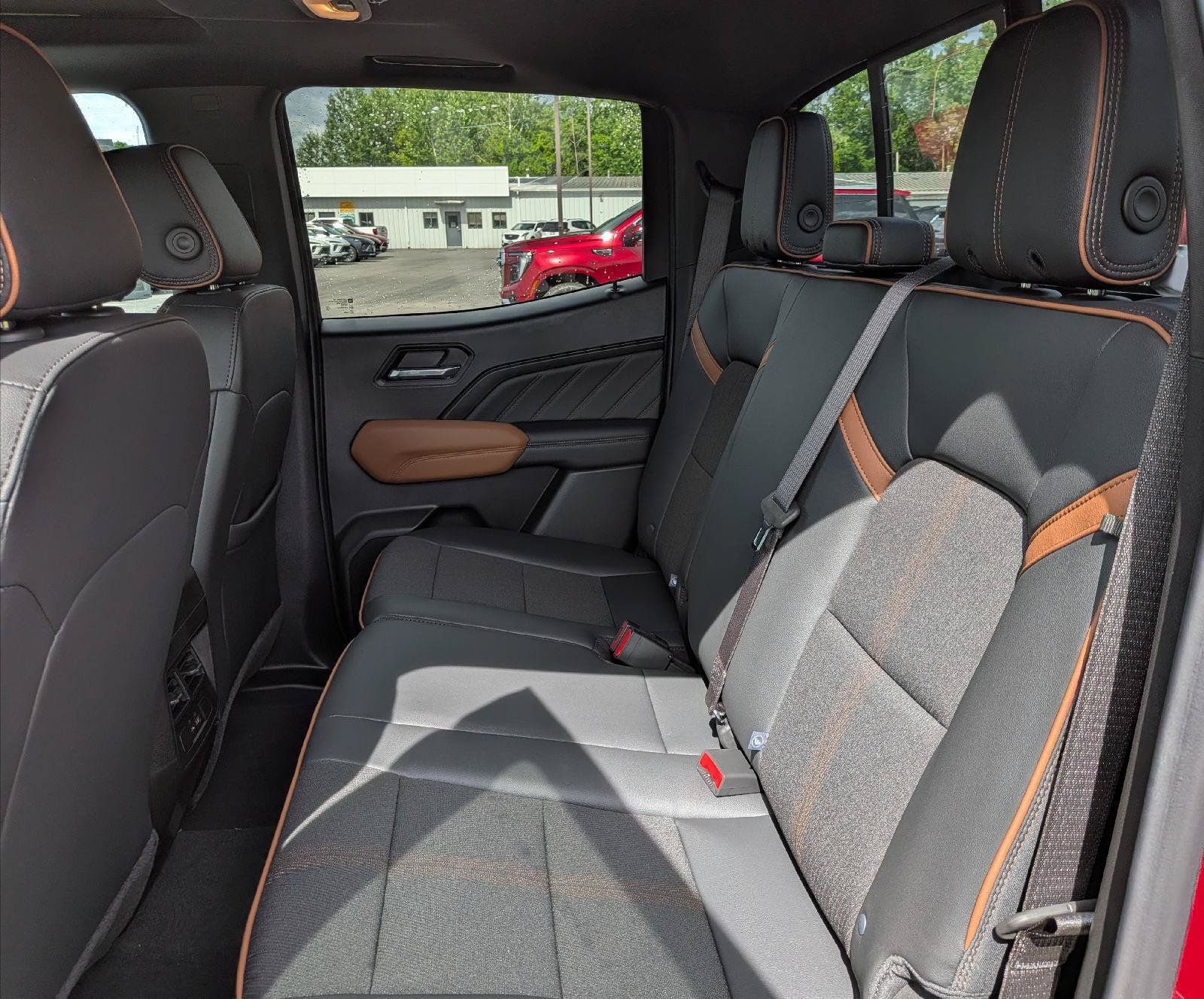 New 2026 GMC Canyon AT4 w/ Technology Plus Package AWD/4WD image 21