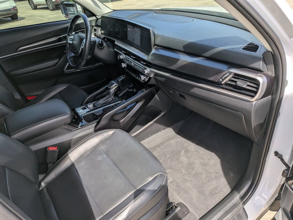 Certified 2024 Kia Telluride S FWD image 13