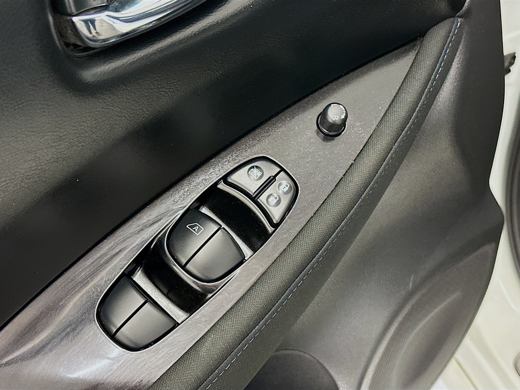 Used 2025 Nissan Leaf SV Plus FWD image 15